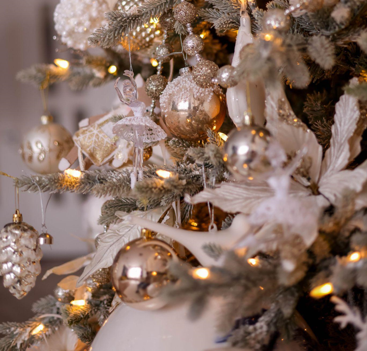 Illuminate Your Home with Lighted Christmas Tree Toppers and Garland