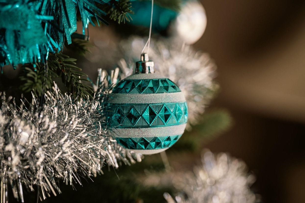 Why an Artificial Christmas Tree is the Heart of the Holidays